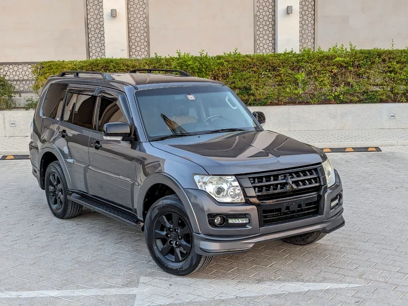 MITSUBISHI PAJERO 2017 GLS MID OPTION V6 3.5L GCC IN EXCELLENT CONDITION632316423860501123