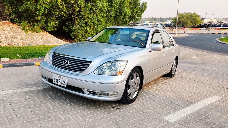 LEXUS LS430 2004 USA FULL OPTION WITH SUNROOF LEATHER SITES CROSS CONTROL AND ALL DOORS AUTOMATIC63226219731715111
