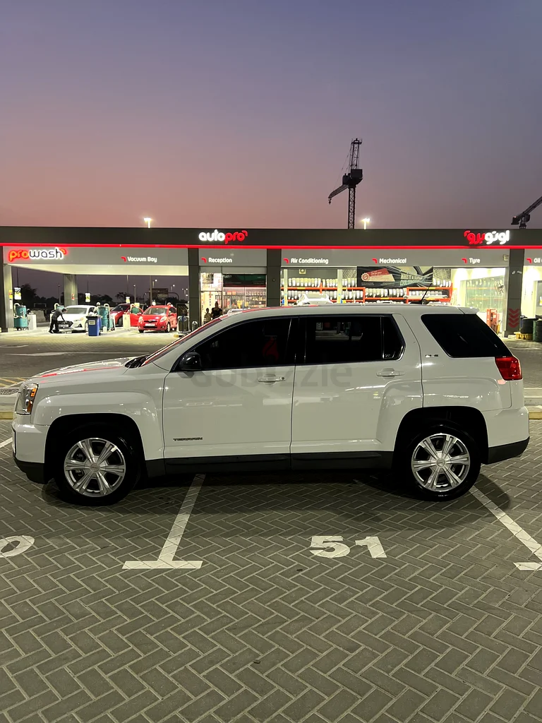 2017 GMC Terrain SLE - Full agency service history63398502491523114