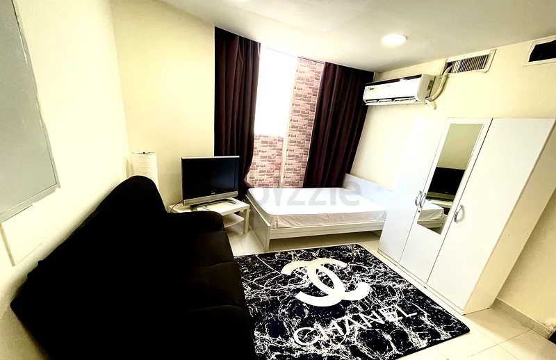 ROOM IN VERY CLEAN VILLA IN JVC63221840919042112