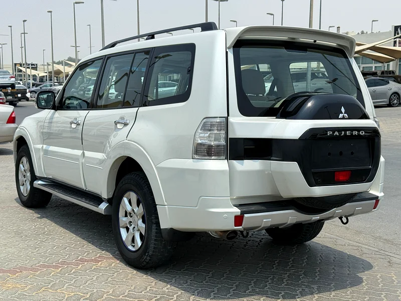 MITSUBISHI PAJERO GLS 2017 IN EXCELLENT CONDITION63398589929731111