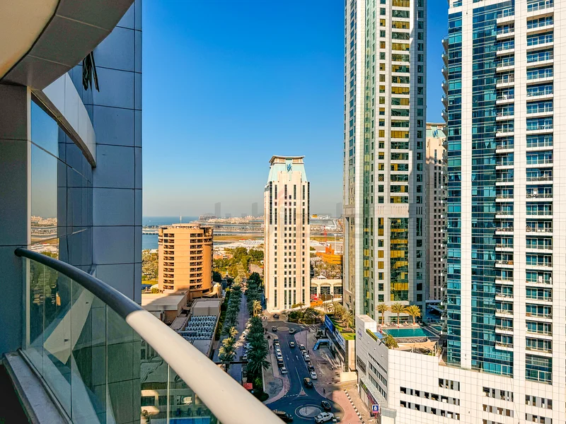 Fully Furnished | Fully Upgraded | Marina and Sea View64037065133571112