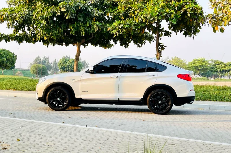 BMW X4 x drive 28 I gcc specifications perfect condition63406148744451113
