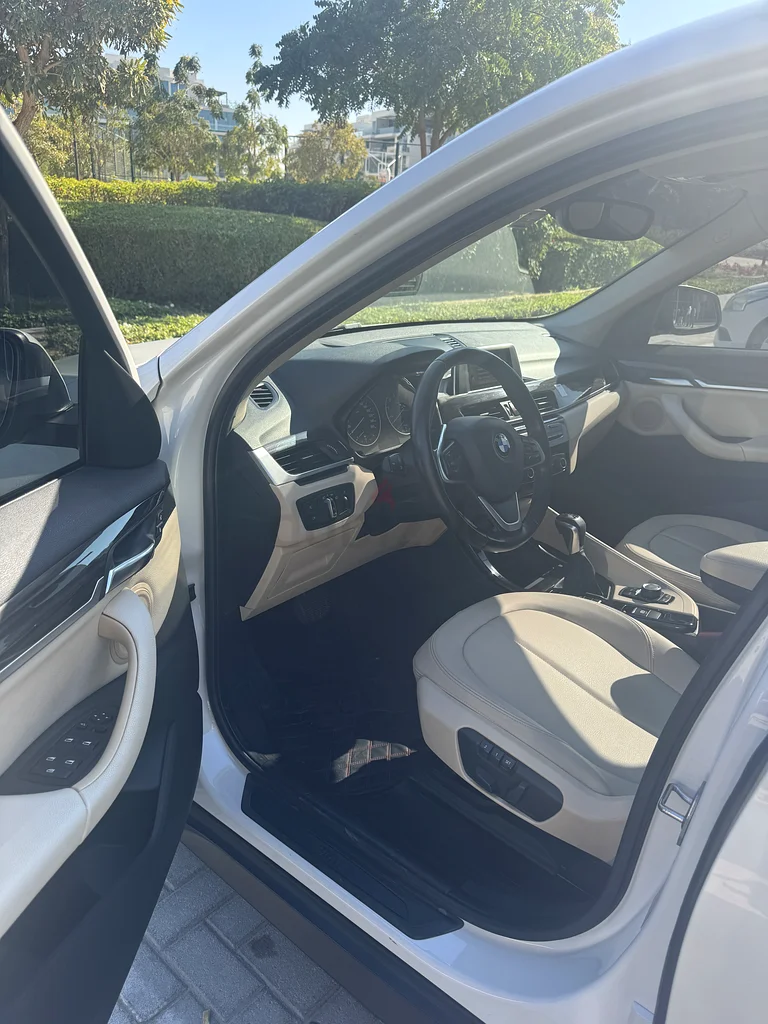 Bmw x1 in a very good condition 1st owner63227780732417114