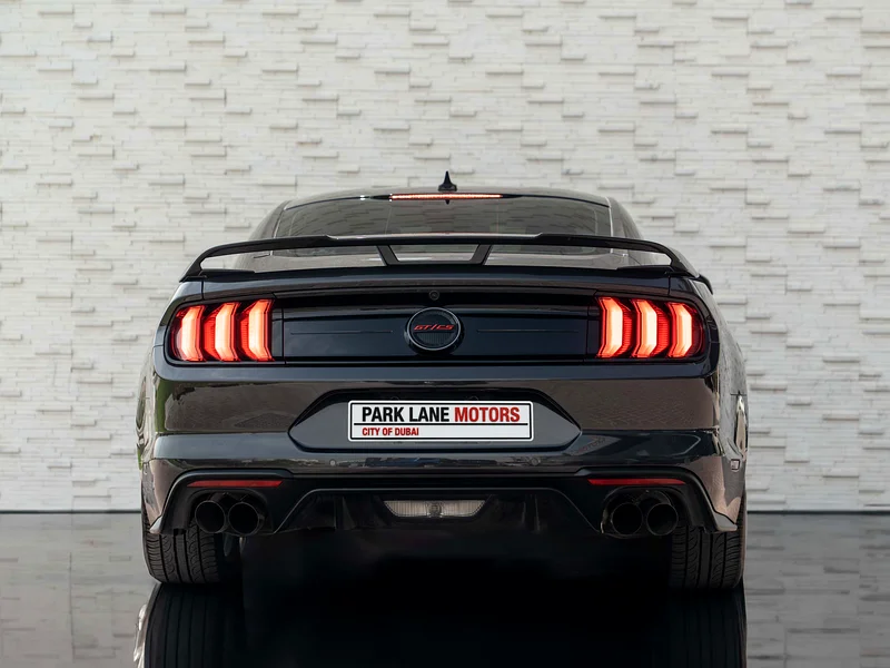 FASTBACK GT V8 • CALIFORNIA SPECIAL • AGENCY WARRANTY 20/03/2028 SERVICE PLAN 20/03/2028 • 1 OWNER63231164620801114