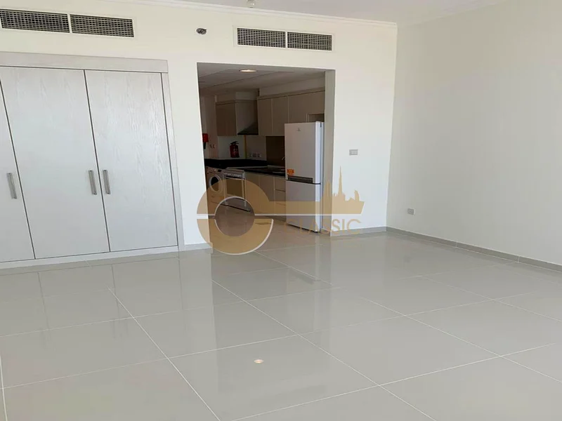ستوديو أنيق | طابق عالٍ | إطلالة جيدة على المجتمع السكني63973582045953112