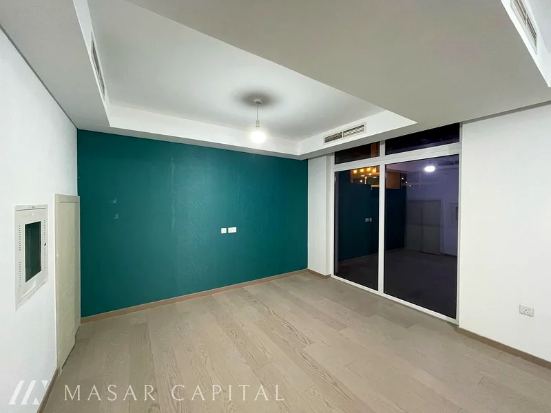 Tenanted | 3 Bed + Rooftop | Spacious Layout64003252246274110