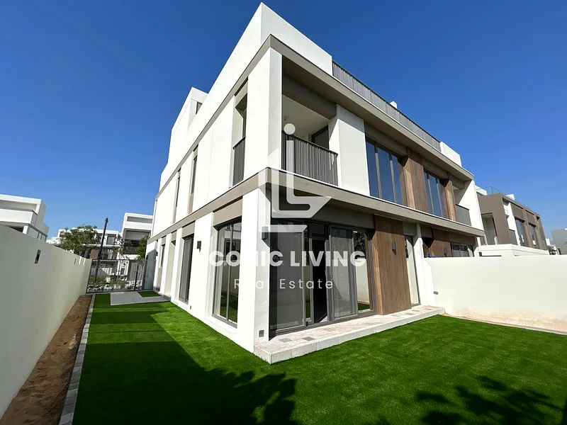 Fully Upgraded Villa | Landscaped | Prime Location Near Pool63806547536642110