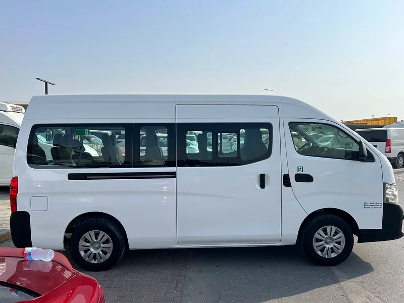 2022 Nissan Urvan 13 Passengers63412536910211114