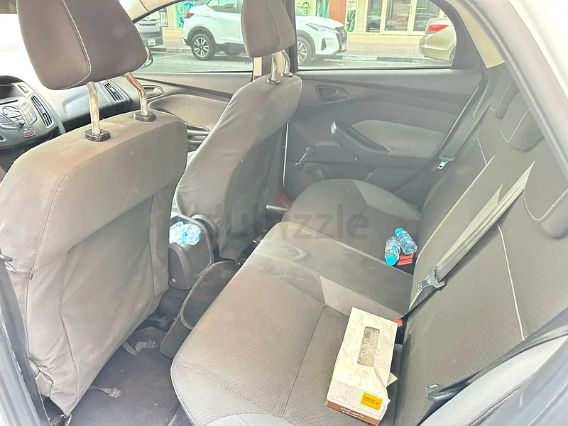 CAR FOR SALE FORD FOCUS 2013 FAMILY DRIVE 12500 AED63406540194818113