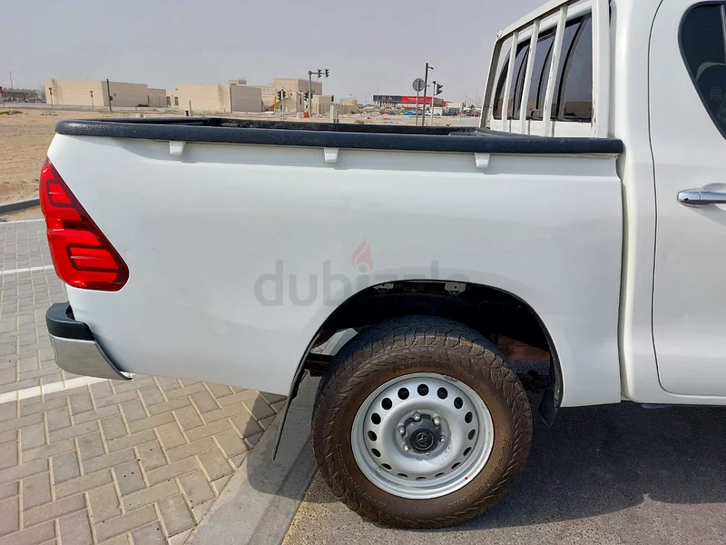 4x4 TOYOTA HILUX CLEAN CAR63401312217985113