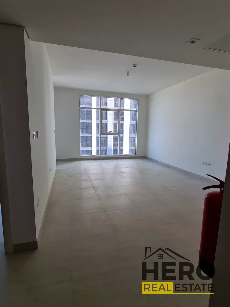 شاغر | مع شرفتين | منظر رائع للبحر والبركة63403408390657113