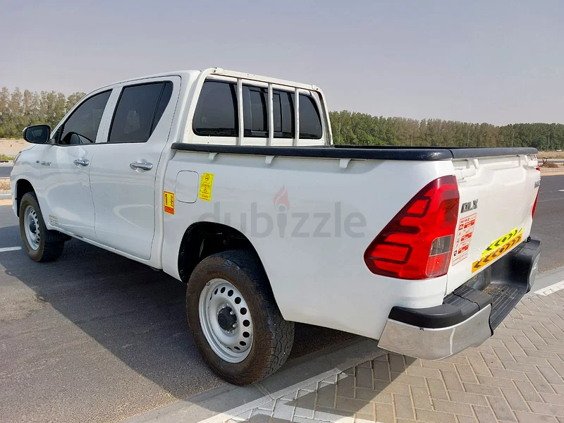 4x4 TOYOTA HILUX CLEAN CAR63401312217985112