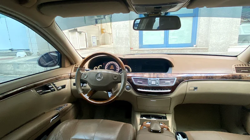 مرسيدس S 280، سنة 2007، كيلومترات قليلة 126,000 كم، 6 أسطوانات (موفرة في استهلاك الوقود).63228280786050112