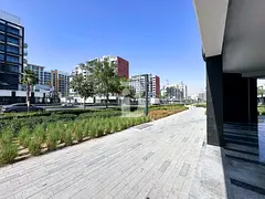 Road Facing | Shell and core | Retail