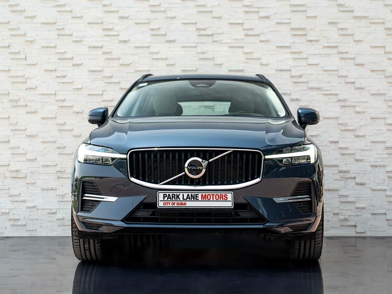 VOLVO XC60 • B5 CORE • ONLY 10,000 KM’S •   • UNDER OFFICIAL VOLVO AGENCY WARRANTY • LIKE NEW63398488531843112