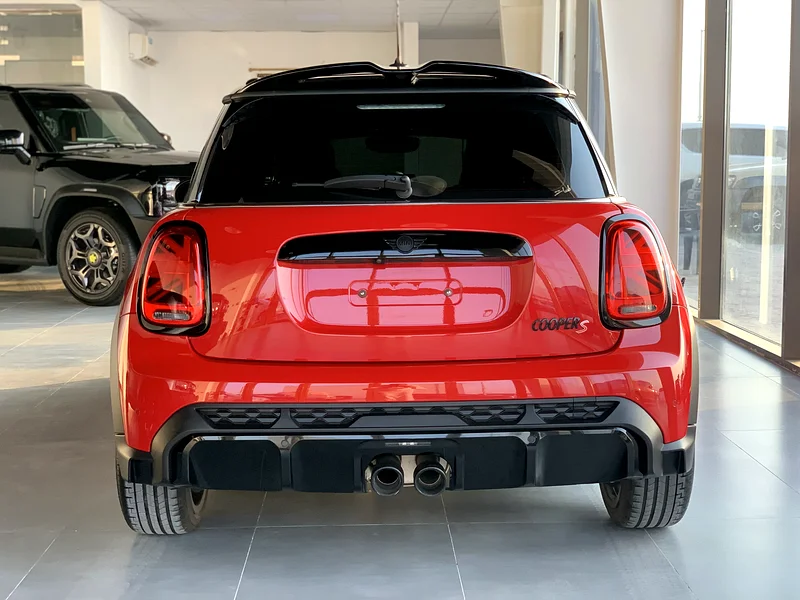 Mini Cooper S 2024 model, Gulf version, fully optional63398522044546113