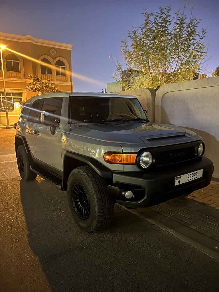 FJ CRUISER 2015 GCC, No Paint, No Accident, Automatic Transmission63437614843009113