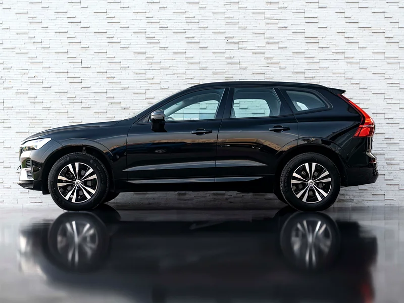 XC60 • B5 CORE • WARRANTY 28/OCT/2028 • VERY LOW KM’S63398488541570113
