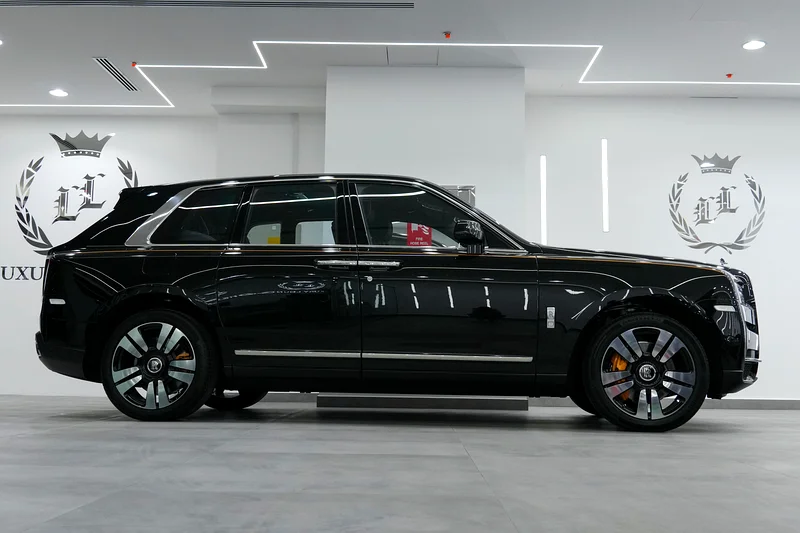 Rolls-Royce Cullinan 202463398531992705113