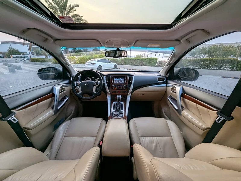 MITSUBISHI MONTERO SPORT 2017 GLS 4WD TOP LINE FULL OPTION GCC IN EXCELLENT CONDITION63398582280193112