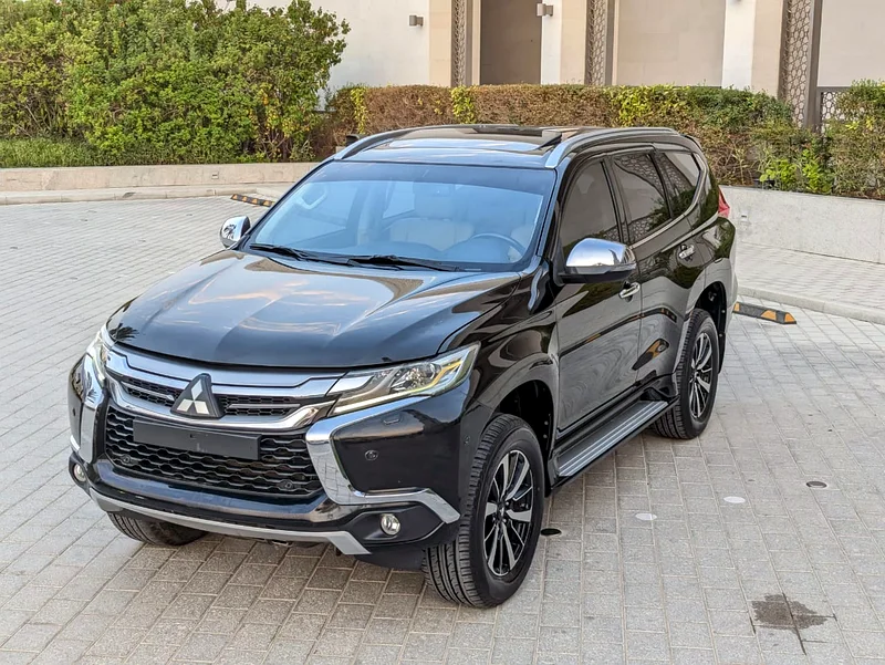 MITSUBISHI MONTERO SPORT 2017 GLS 4WD TOP LINE FULL OPTION GCC IN EXCELLENT CONDITION63398582280193111