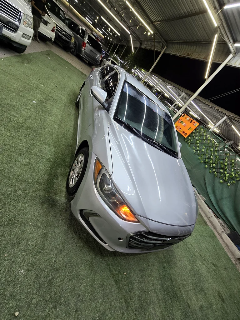 Hyundai Elantra63231164600067113