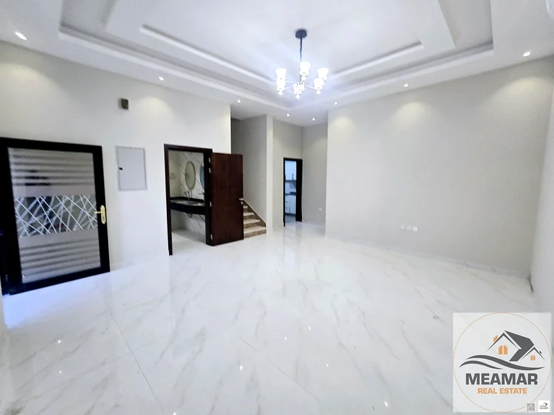 Villa for rent at a price of 95 thousand, consisting of 5 rooms and a roof63236084943618113