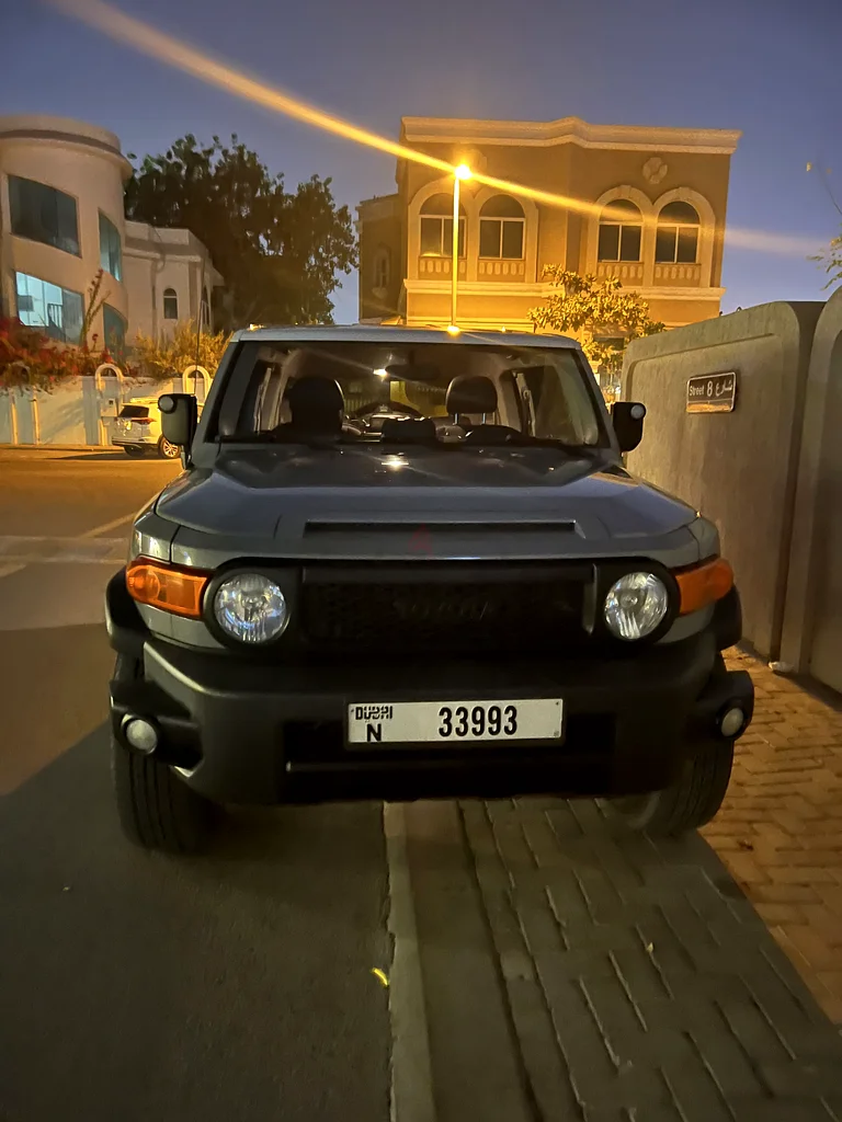 FJ CRUISER 2015 GCC, No Paint, No Accident, Automatic Transmission63437614843009113