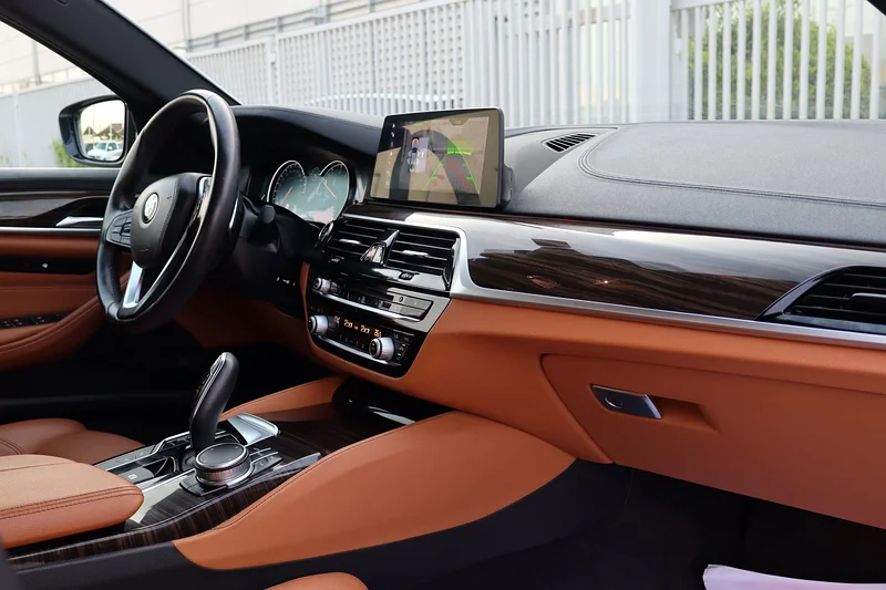 BMW 5-Series 530i Luxury Line Model 2018 - GCC Specifications - Original Paint - Agency checks63228279468290114