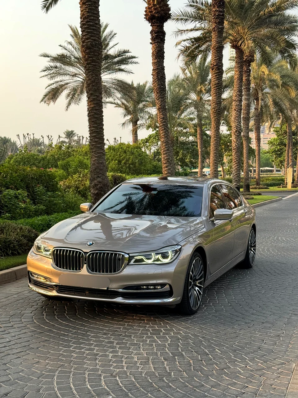 Bmw 750 iL Fully serviced X drive - 70bc1945990342dca56e08da35680b92