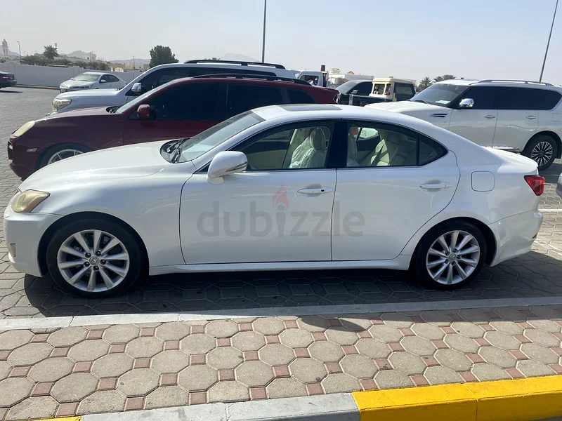 Lexus IS300 GCC63398639987586112
