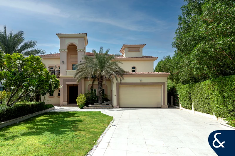 Exclusive | Amazing Lake View | Extended Plot63918088012931110