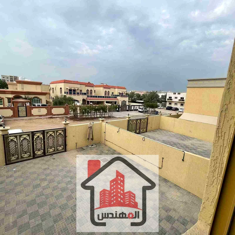 فيلا للإيجار في عجمان، منطقة الروضة 3، 5 غرف ماستر، وغرفة جلوس وقاعة ومطبخ تحضيري كبير مظلة خارجية، 115 ألف درهم إماراتي المطلوبة63303019670019111