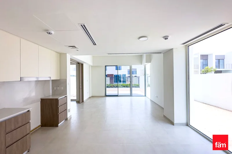 LARGE PLOT | CORNER UNIT | VASTU | NEAR TO PARK63947675196673112