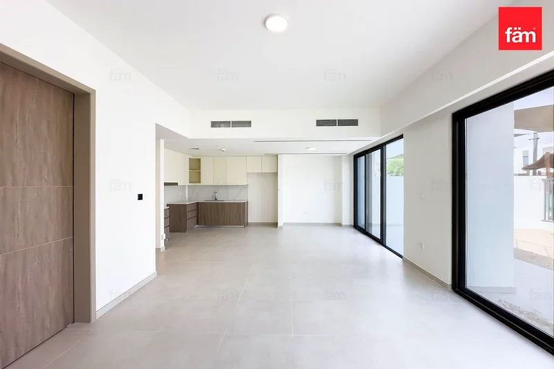 LARGE PLOT | CORNER UNIT | VASTU | NEAR TO PARK63947675196673111