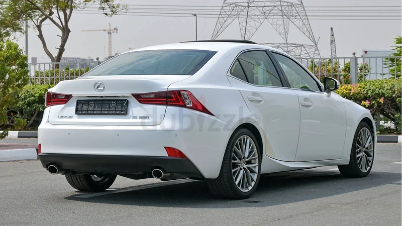 LEXUS IS 250 FULL OPTION MODEL 2015 KM 110000 ONLY G.C.C ACCIDENT FREE ORIGINAL PAINT63398641369473114