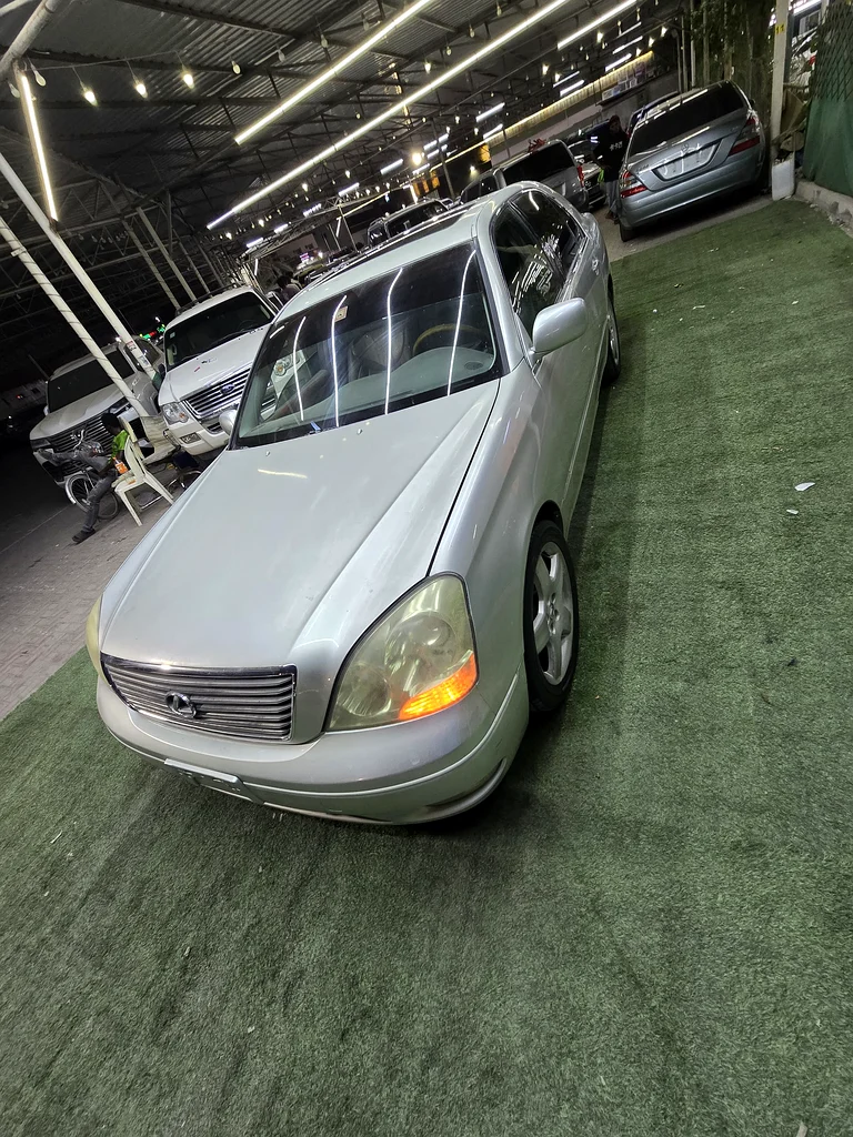 Very clean Lexus LS43063398646125058112