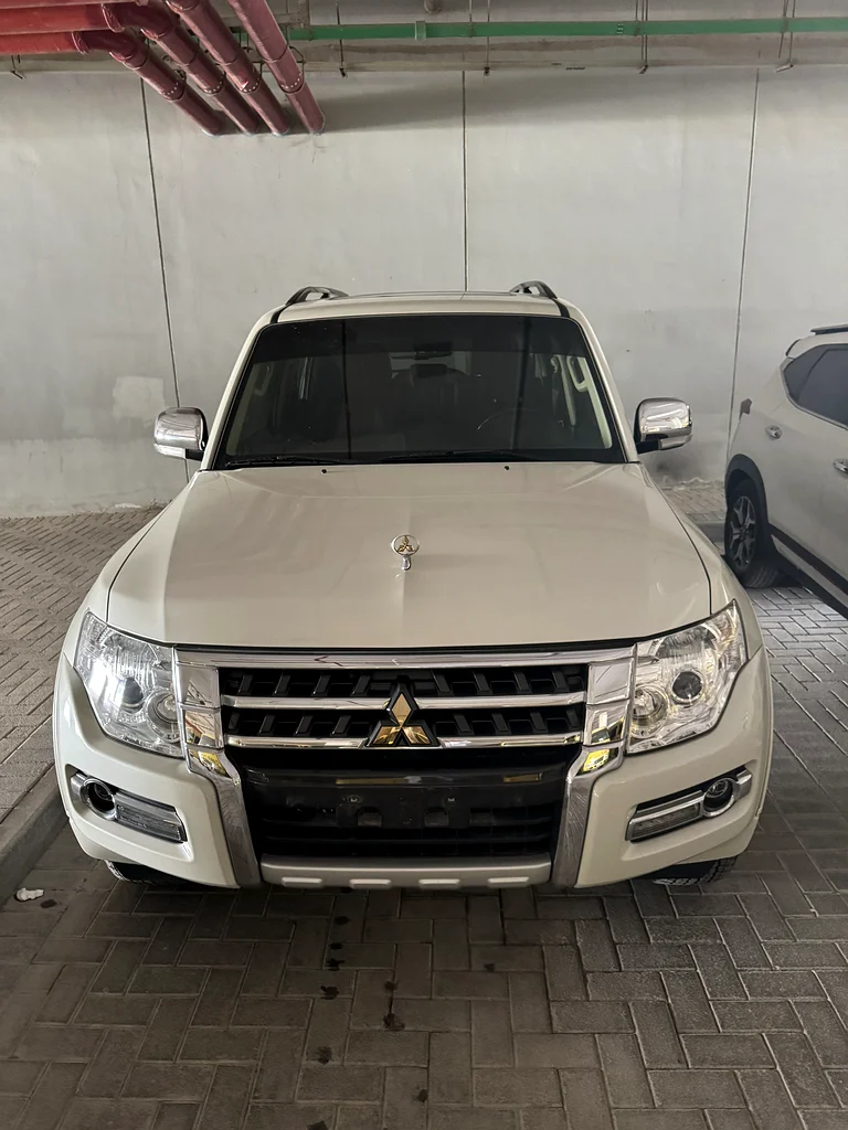 Mitsubishi Pajero 2022 Gls63231164635138111