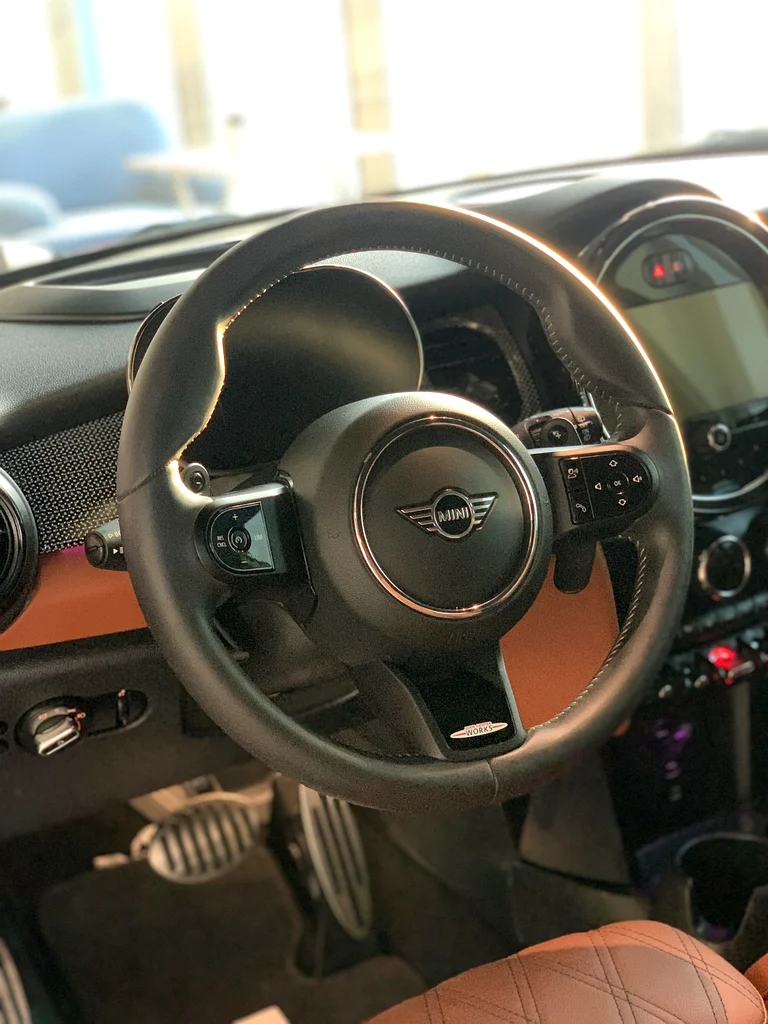 Mini Cooper S 2024 model, Gulf version, fully optional63398522044546114