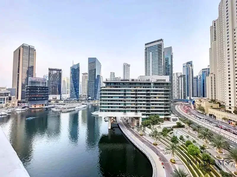 MODERN 1BED | PRIME LOCATION | MARINA VIEWS64040257289218113
