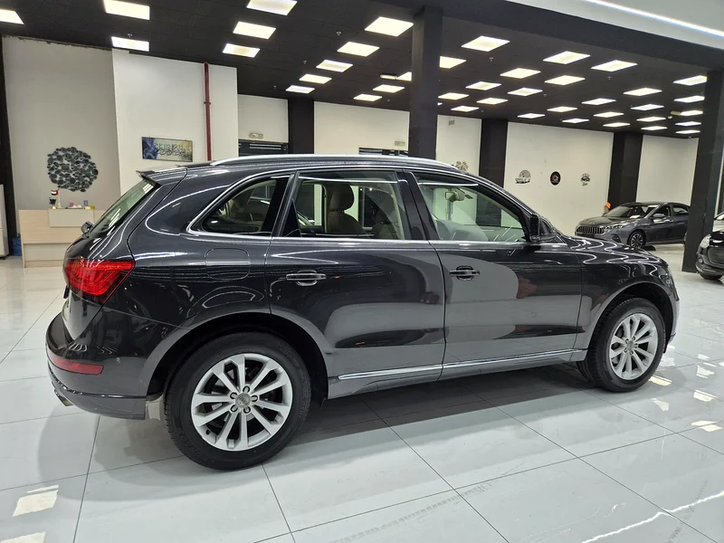 Audi Q5 Gcc Original paint Single owner63398617385474113