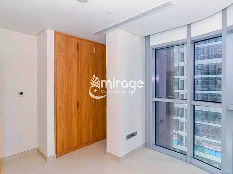 شقة أنيقة بـ 3 غرف نوم + غرفة خادمة | جديدة بالكامل | إطلالة على المسبح63843165873283112