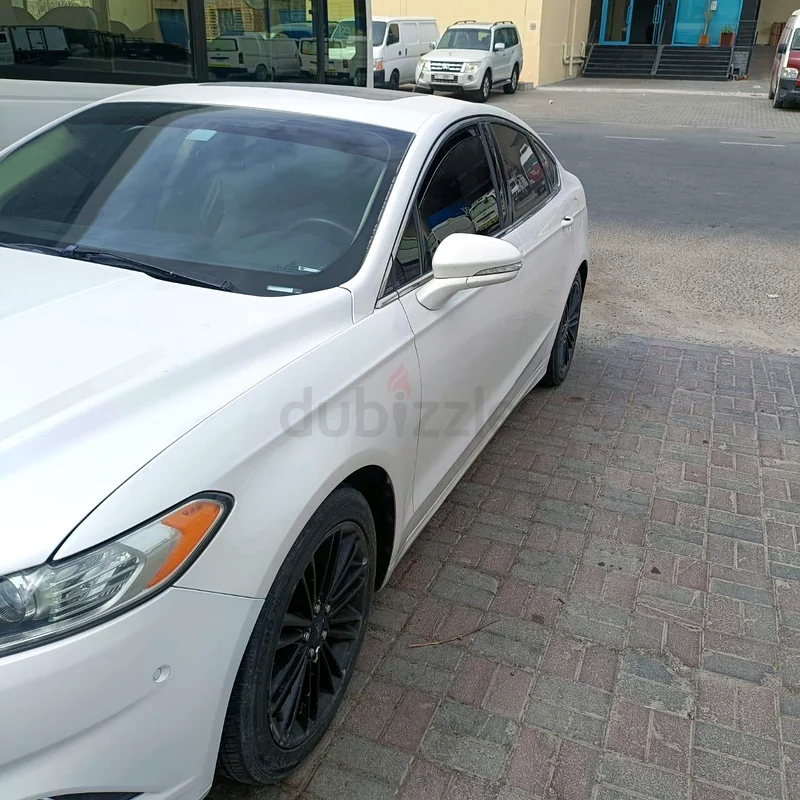 فورد فيوجن 201663406543386370111