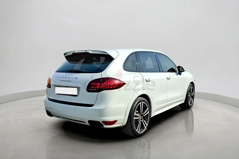 2014 Porsche Cayenne Gts 4.8L | GCC Specifications63399908849026113