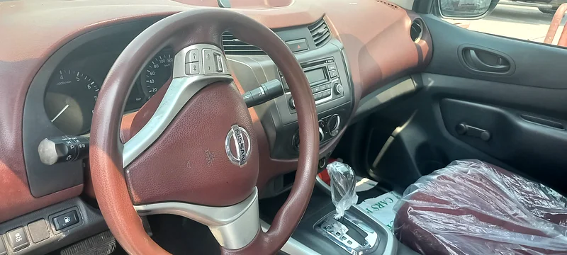NISSAN NAVARA SE 4x463399959378946113