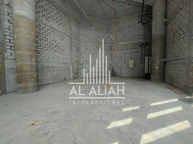 محل تجاري للإيجار | 1413 قدم مربع | بإطلالة على القناة63402706404609111