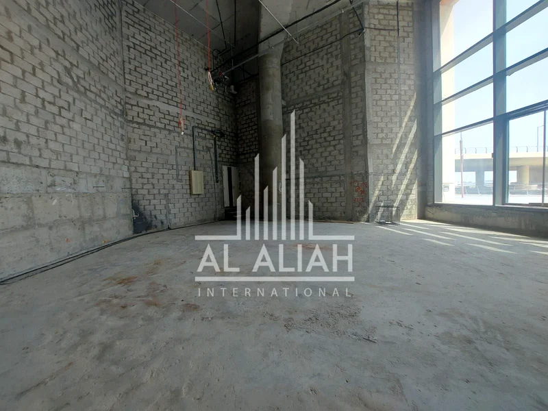 محل تجاري للإيجار | 1413 قدم مربع | بإطلالة على القناة634027064046091125