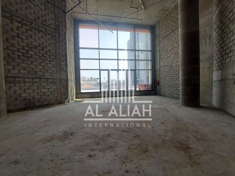 محل تجاري للإيجار | 1413 قدم مربع | بإطلالة على القناة63402706404609112