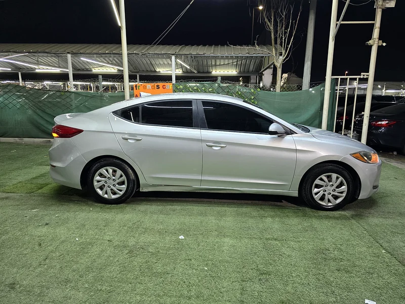 Hyundai Elantra63231164600067112